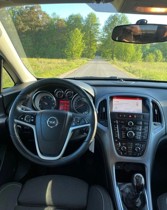 Opel Astra cena 27999 przebieg: 181000, rok produkcji 2015 z Zagórów małe 352